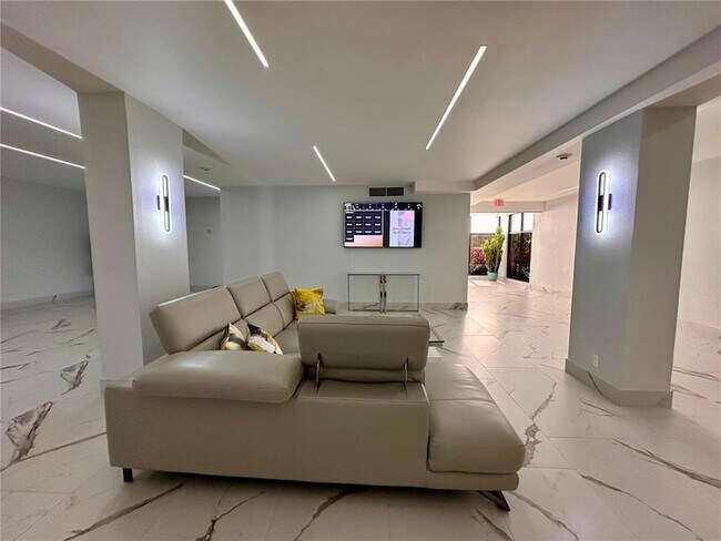 Building Photo - 1880 S Ocean Dr