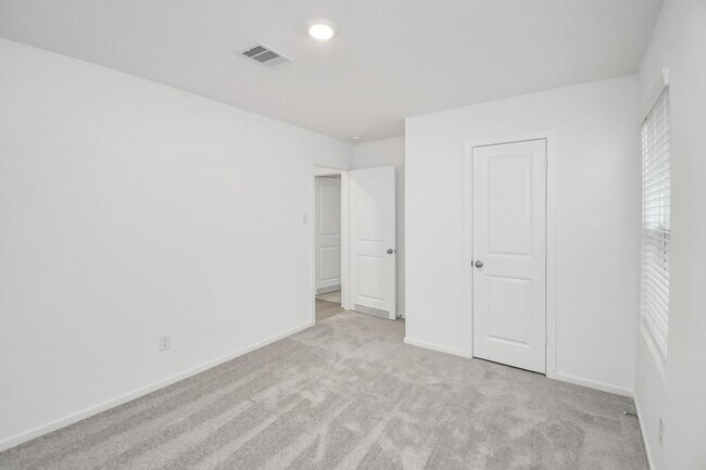 Building Photo - 1034 Gentle Nook Dr