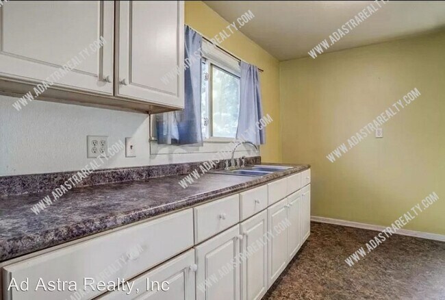 Building Photo - Awesome Location in Waldo-Coming SOON!!!