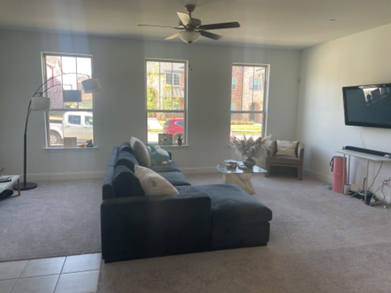 Building Photo - 2530 Barnwood Ln