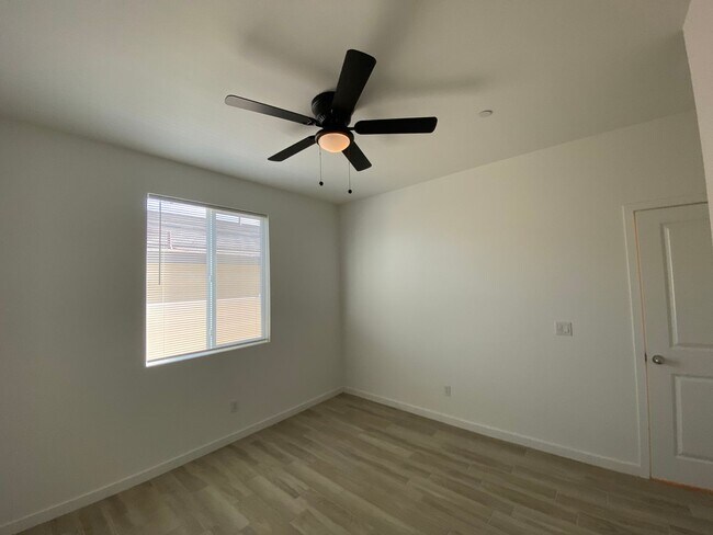 Building Photo - Beautiful Home with Solar