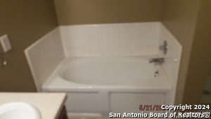 Building Photo - 6410 Royal Rdg Dr