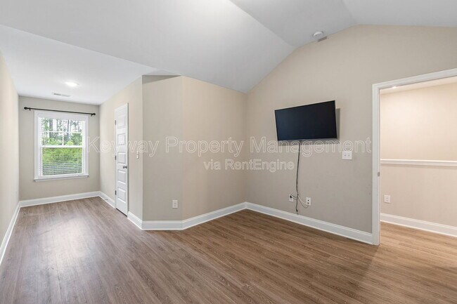 Building Photo - 301 Sumac Trail