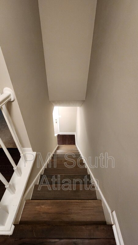 Building Photo - 3504 Lee Ct
