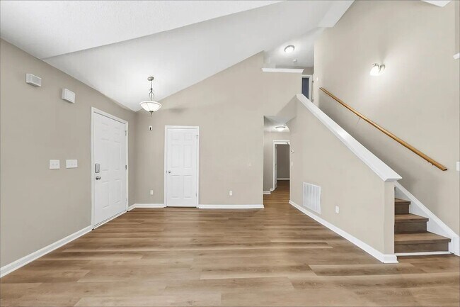 Building Photo - 4704 Courtside Pl
