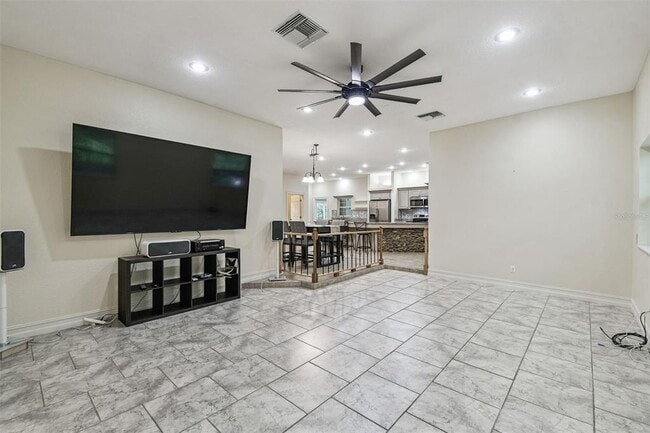 Building Photo - 16453 Pawnee Dr