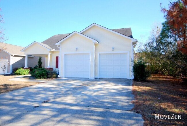 Building Photo - 4705 Pineview Dr