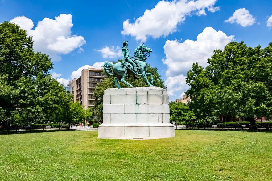 Building Photo - 2515 K St NW