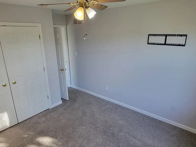 Building Photo - 265 S Ember Dr
