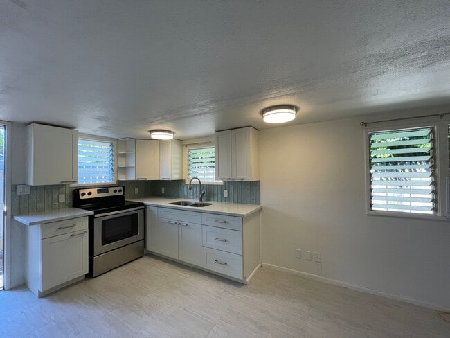 Building Photo - T1182ach