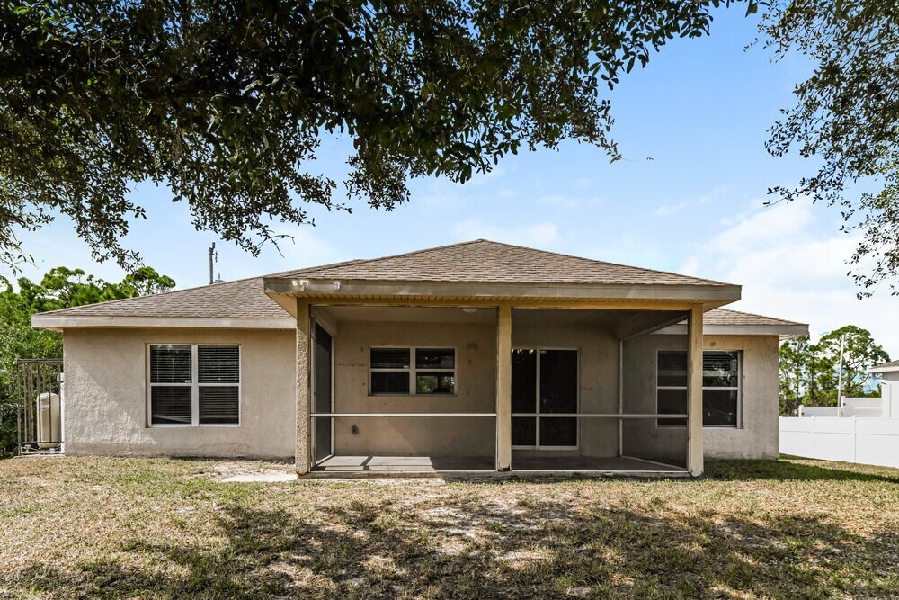 Building Photo - 917 Hillcrest Ave