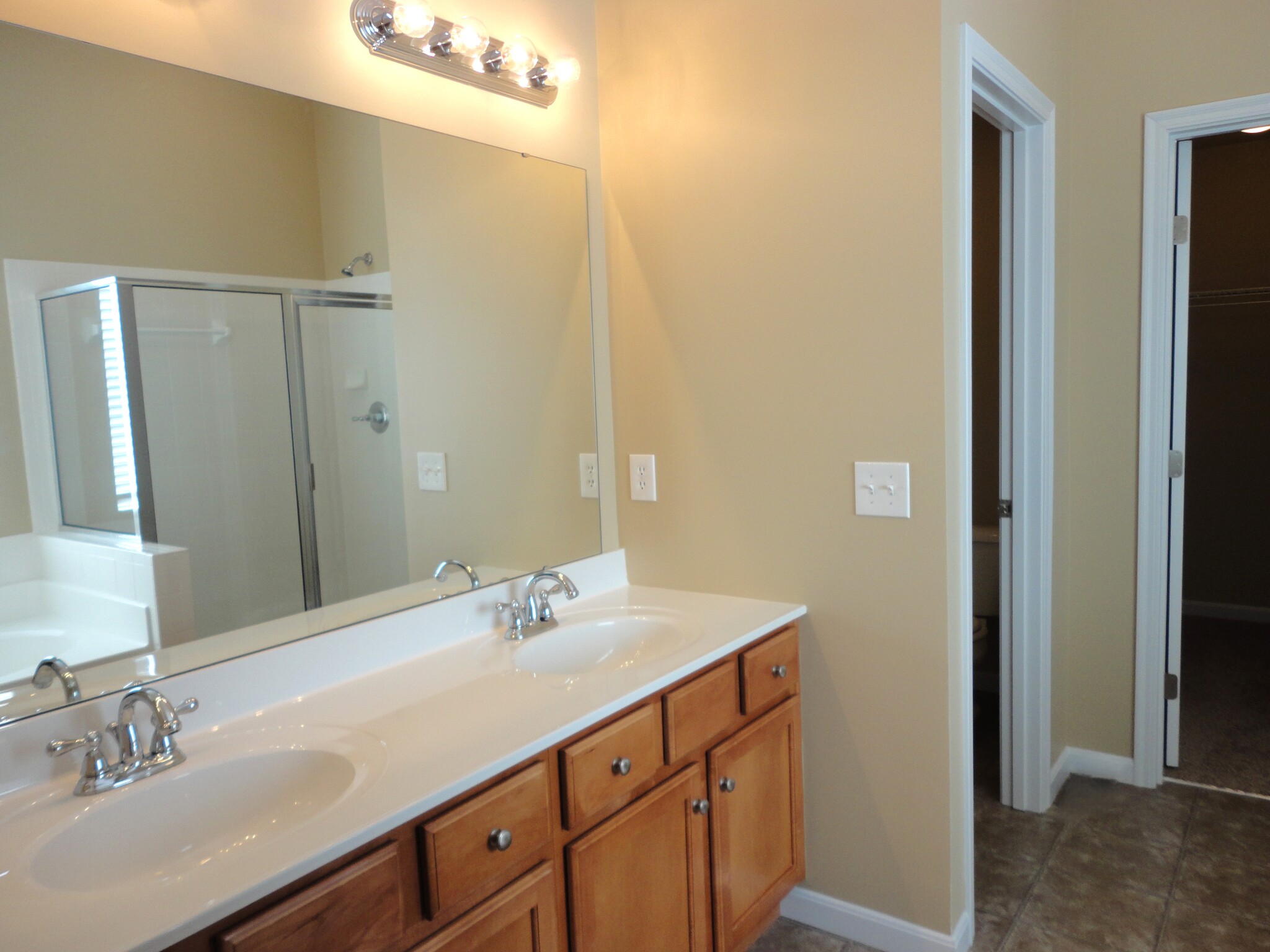 Building Photo - 2544 Softwind Ct