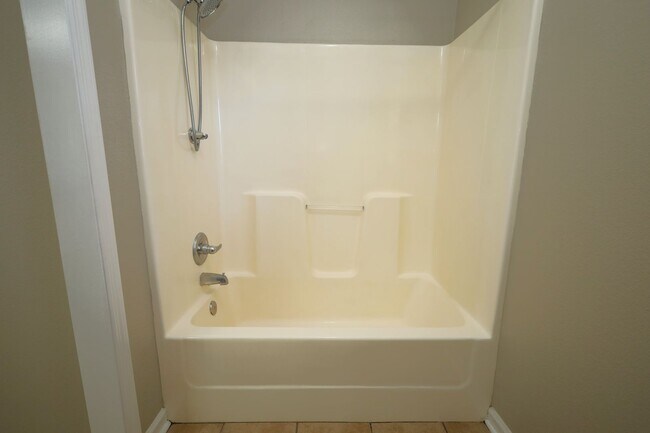 Building Photo - 1823 Hazel Dr