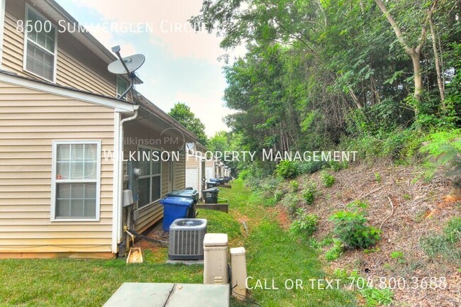 Building Photo - 8500 Summer Glen Cir