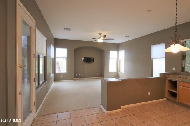 Building Photo - 2280 E Indian Wells Dr