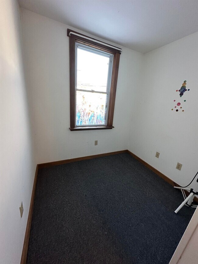 Building Photo - 1889 VT-30