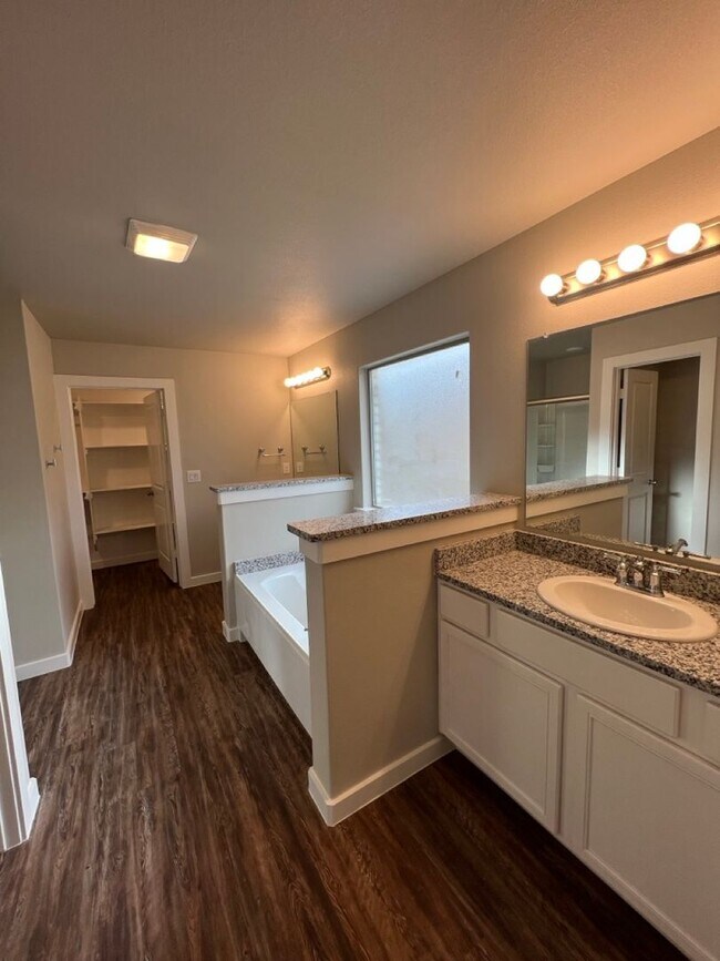 Building Photo - New Beginnings Start At AMRR: RARE 4 BEDROOM IN FRENSHIP ISD