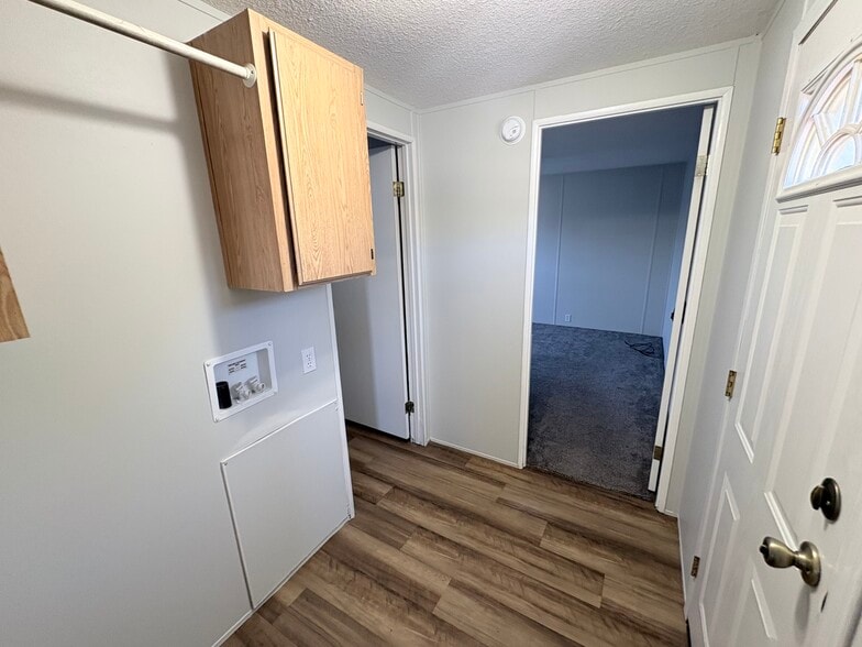 Building Photo - 2250 N Whispering Pnes Dr