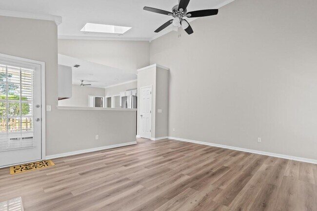 Building Photo - 4050 River Green Pkwy