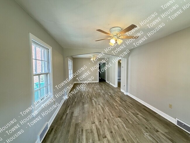 Building Photo - 1192 Haeberle Ave