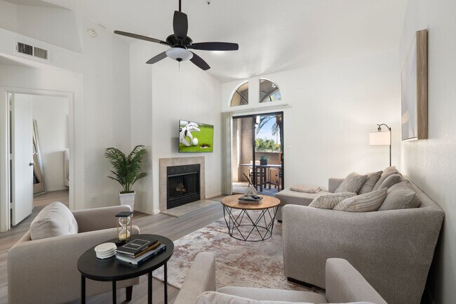 Building Photo - Scottsdale Condo!