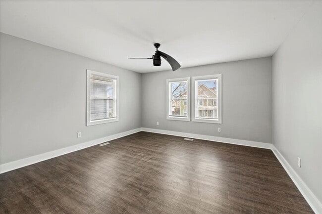 Building Photo - 203-203 N Gray St