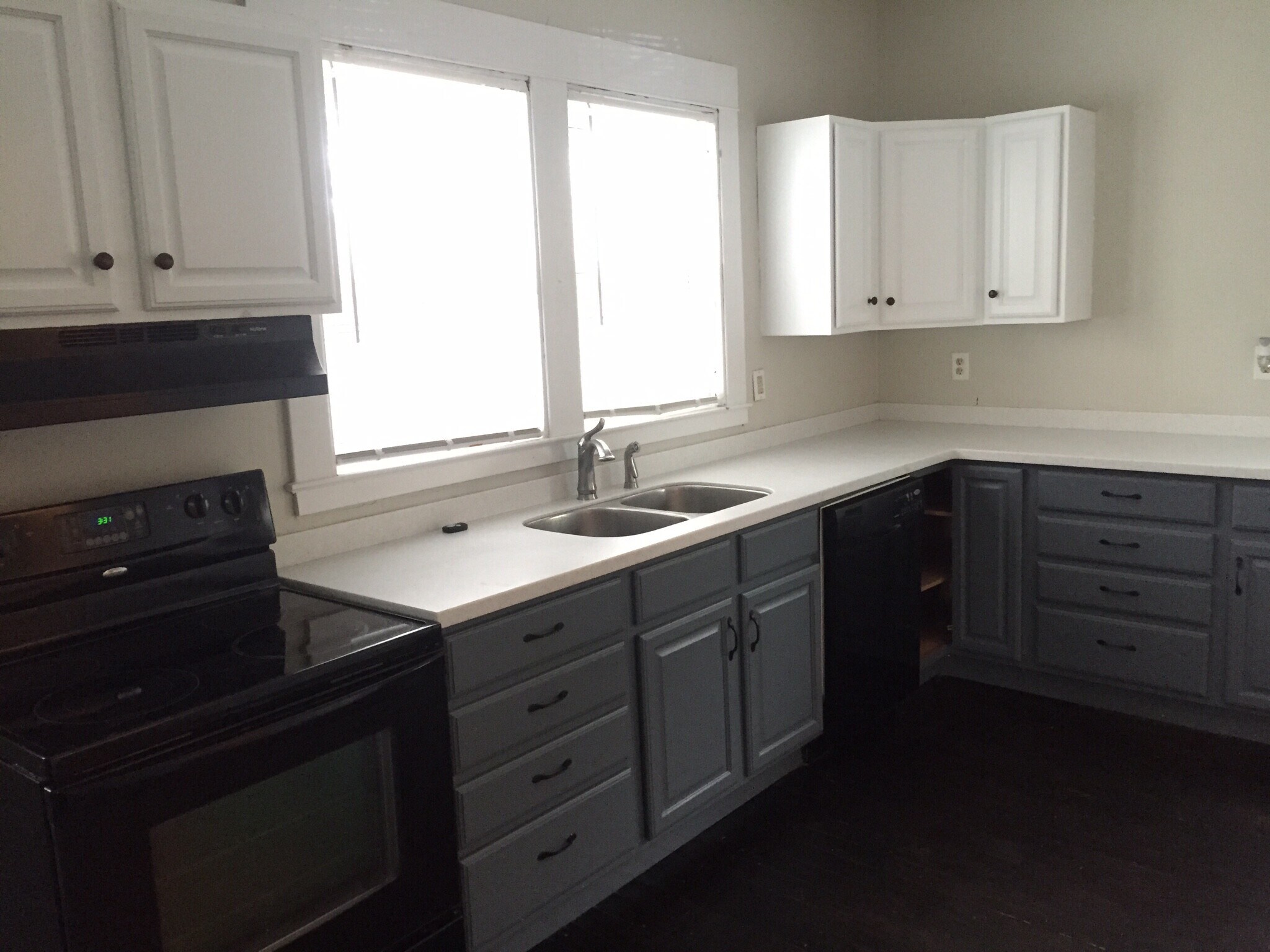 Building Photo - 1919 Plainfield Ave NE