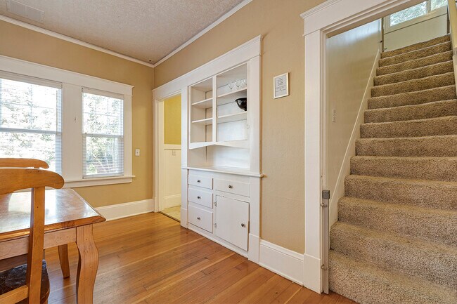 Building Photo - 2330 SW 170th Ave