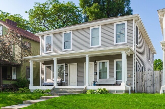Building Photo - 421 E 18th Ave
