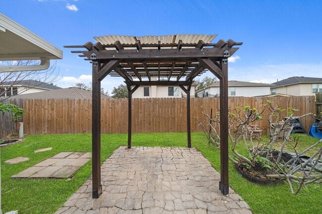 Building Photo - 5726 Westminster Village Dr