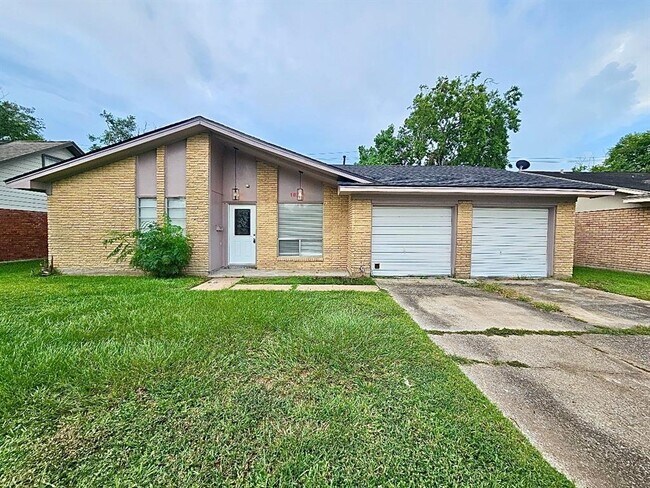 Primary Photo - 1829 Aspen Ln