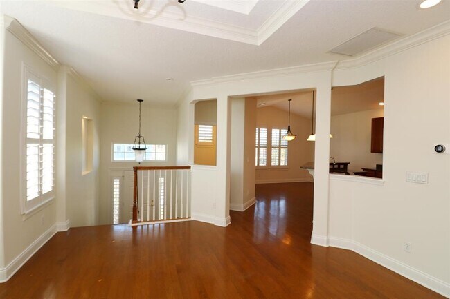 Building Photo - 207 Sunset Point