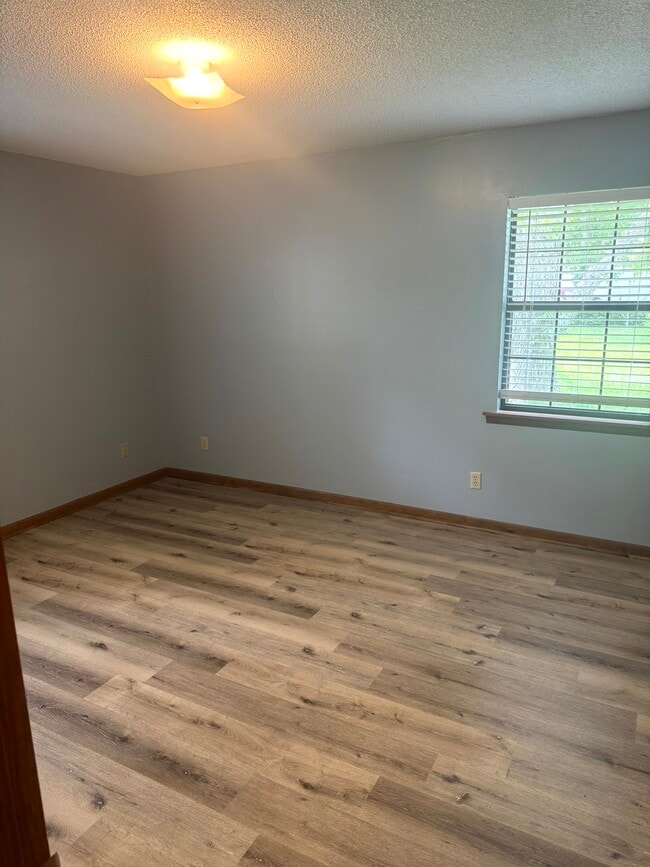 Building Photo - 105 Rabun Ave