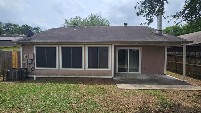 Building Photo - 19450 Cypress River Dr
