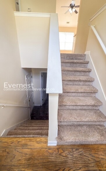 Building Photo - 10718 Barberry Dr