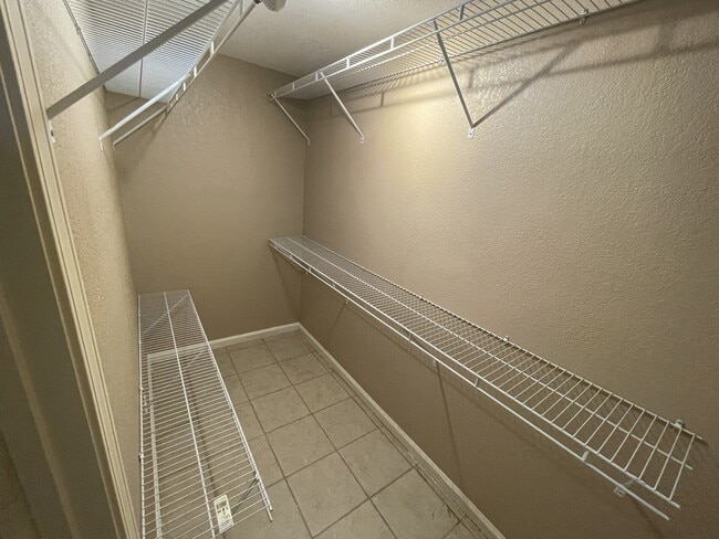 Building Photo - 4449 E 107th St