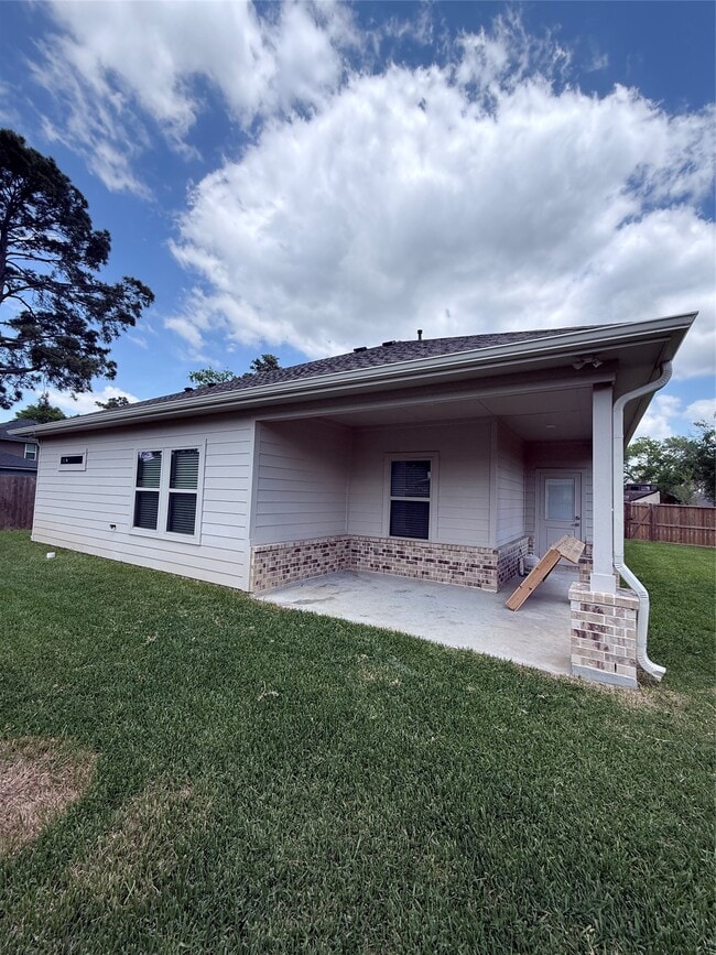 Building Photo - 16119 Port O Call St