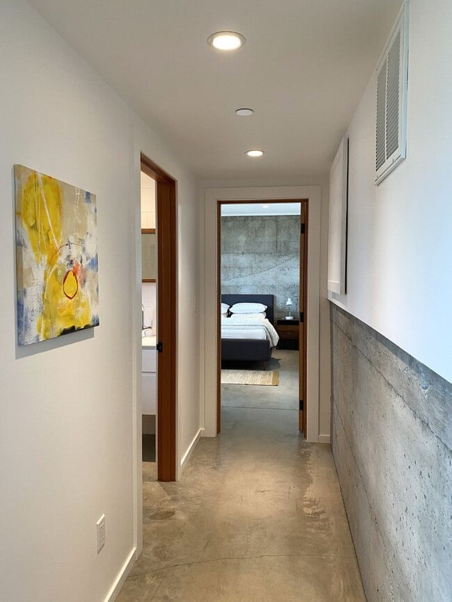 Building Photo - Furnished, with a Mosier View of the Columbia