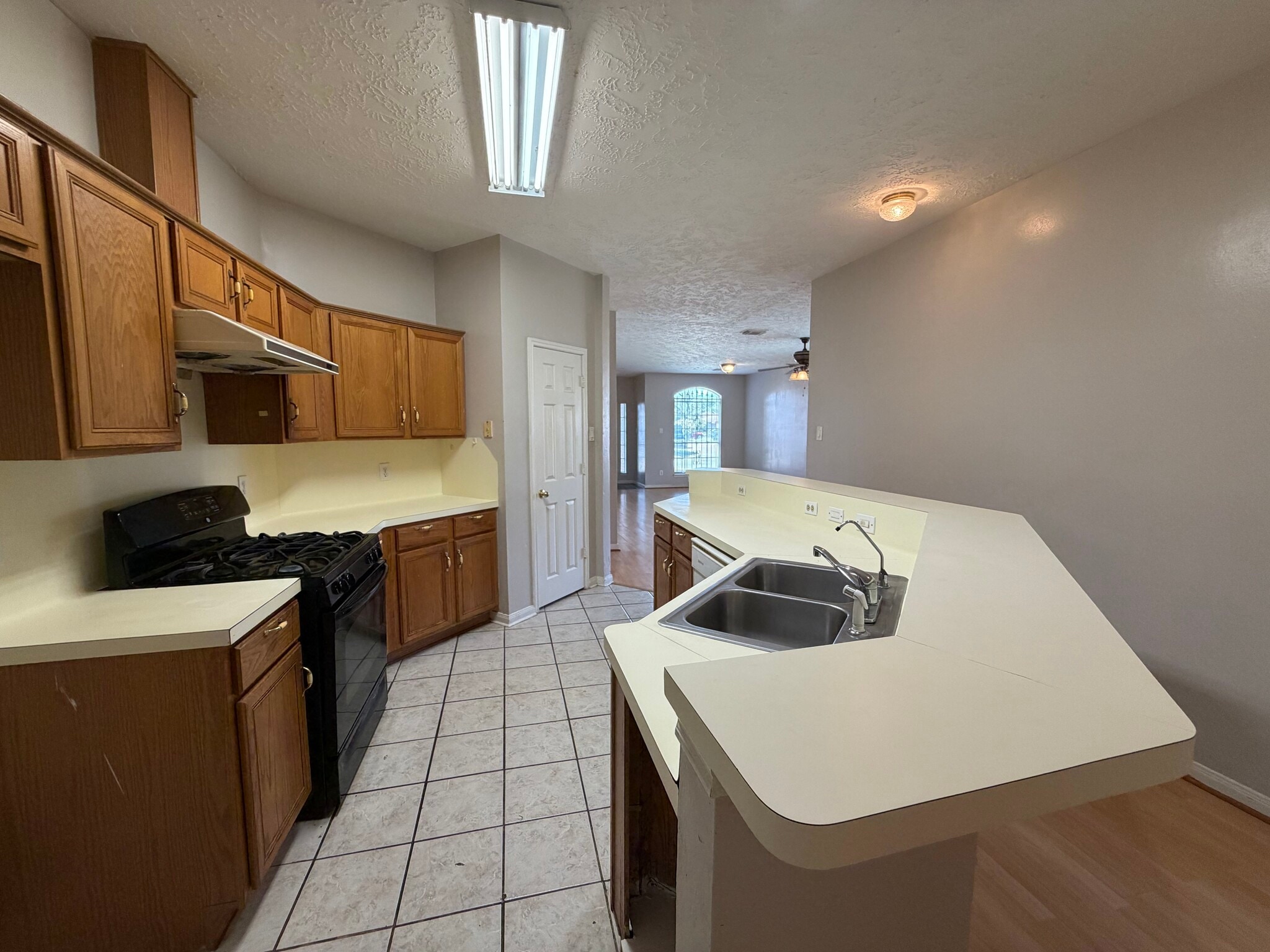 Building Photo - 13403 Agarita Ln