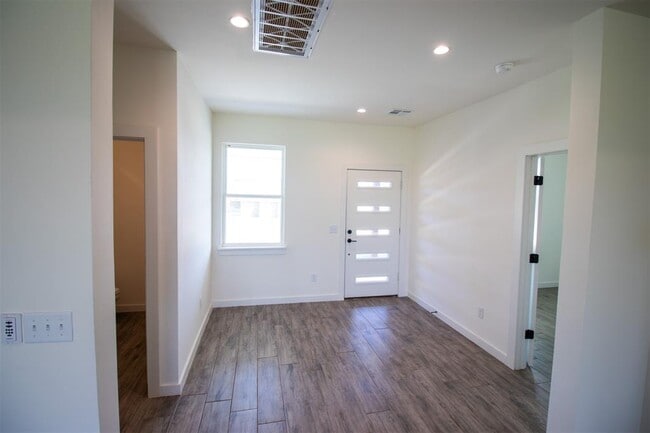 Building Photo - 17584 Salma Rd