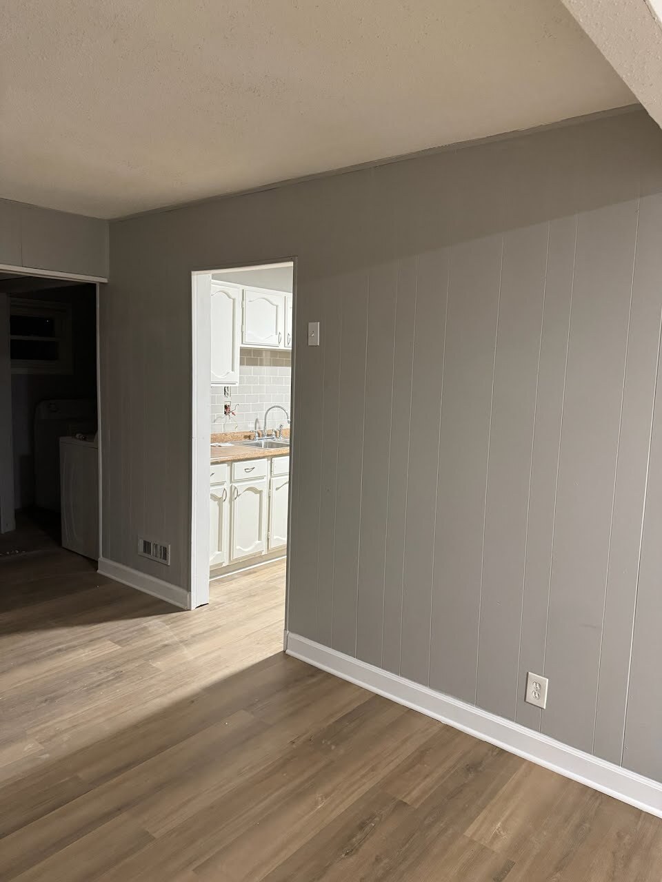 Building Photo - 7601 E 108th St