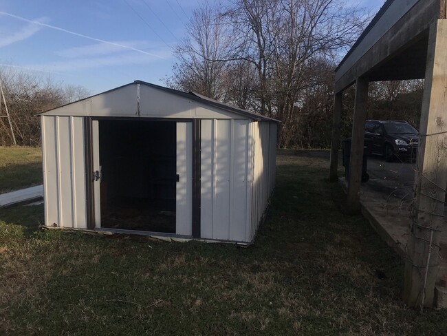 Building Photo - 730 Harpeth Pkwy W