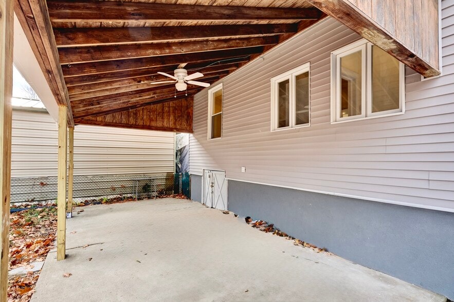 Building Photo - 58 Zeliff Ave