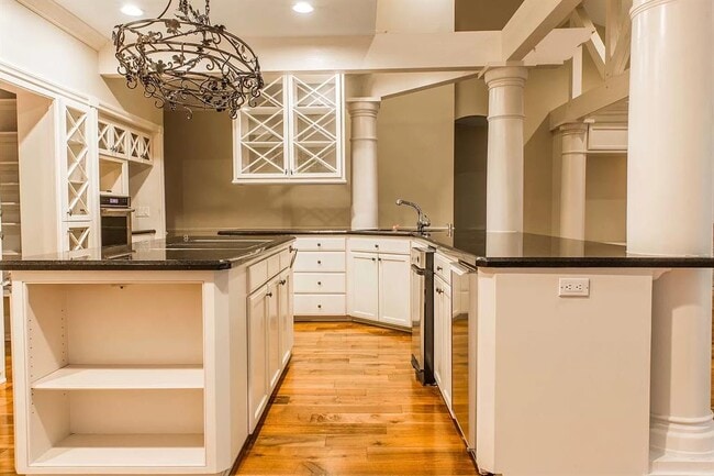 Building Photo - 1502 Duffner Dr