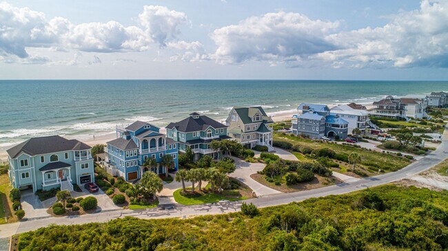 Building Photo - RENT MONTHLY THIS AMAZING HOME THIS OFF-SEASON