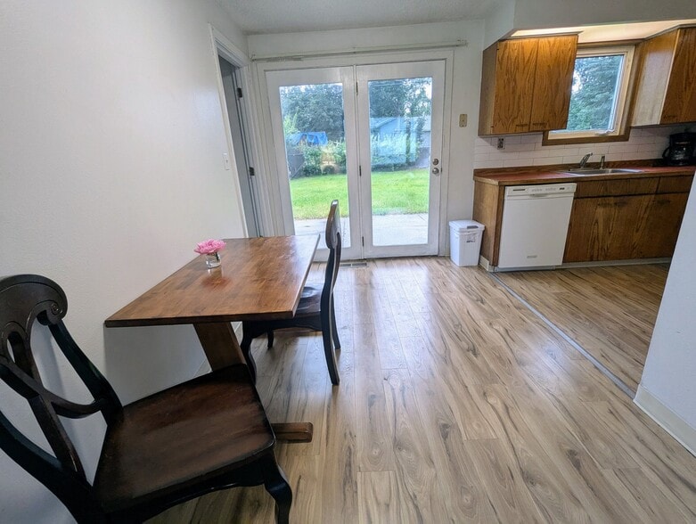 Building Photo - 214 Kody Dr