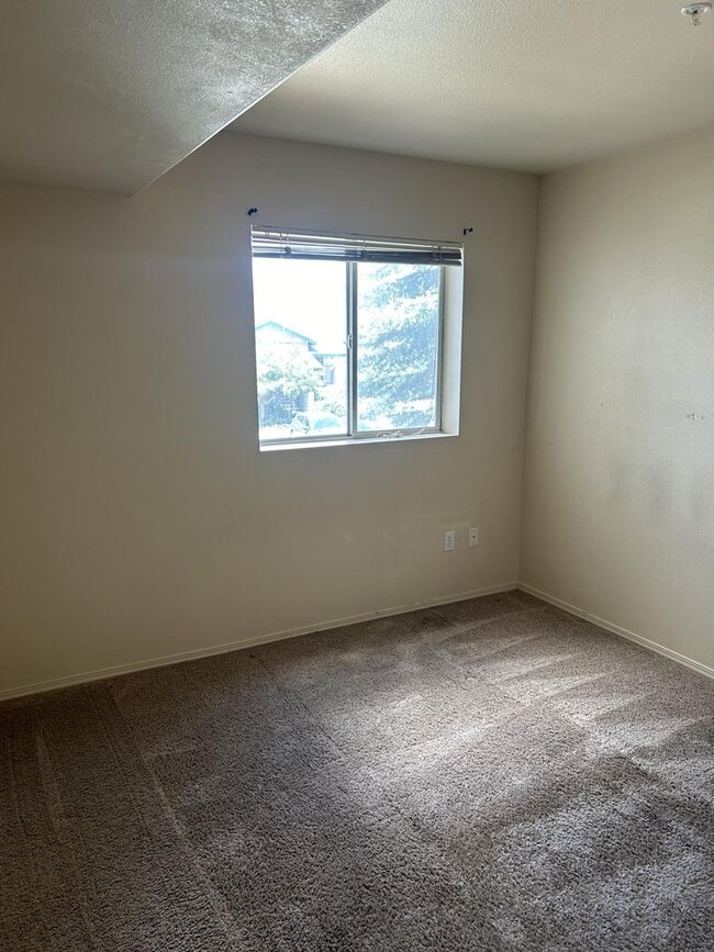 Building Photo - Cozy 1-Bedroom Unit in Prime Durango Location