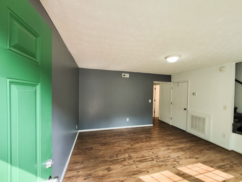 Building Photo - 2919 Chestnut Ln