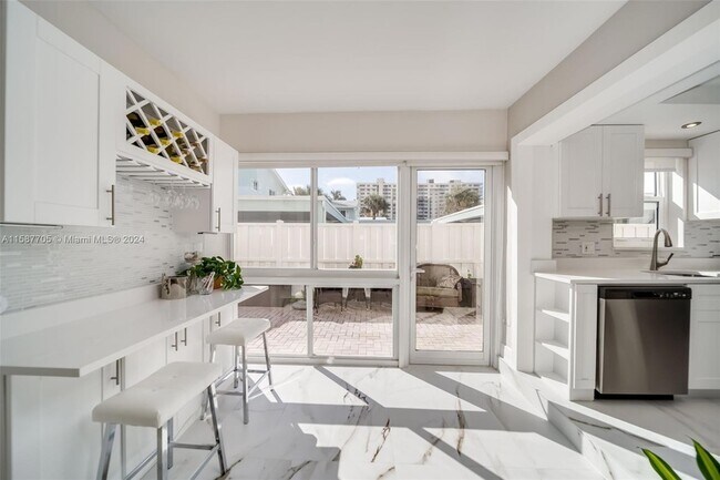 Building Photo - 5450 N Ocean Blvd