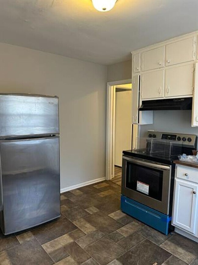 Building Photo - 737 47th St N